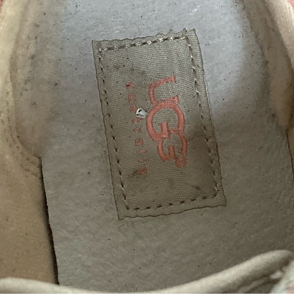UGG Women’s Sneaker Suede Pink and Gray Casual Fashion sz 10 - Picture 6 of 13